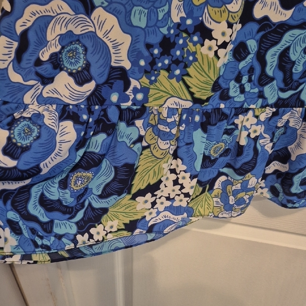 Pappagallo Vibrant Blue and Green Floral Top With Ruffle Sleeve And Hem - Picture 8 of 8
